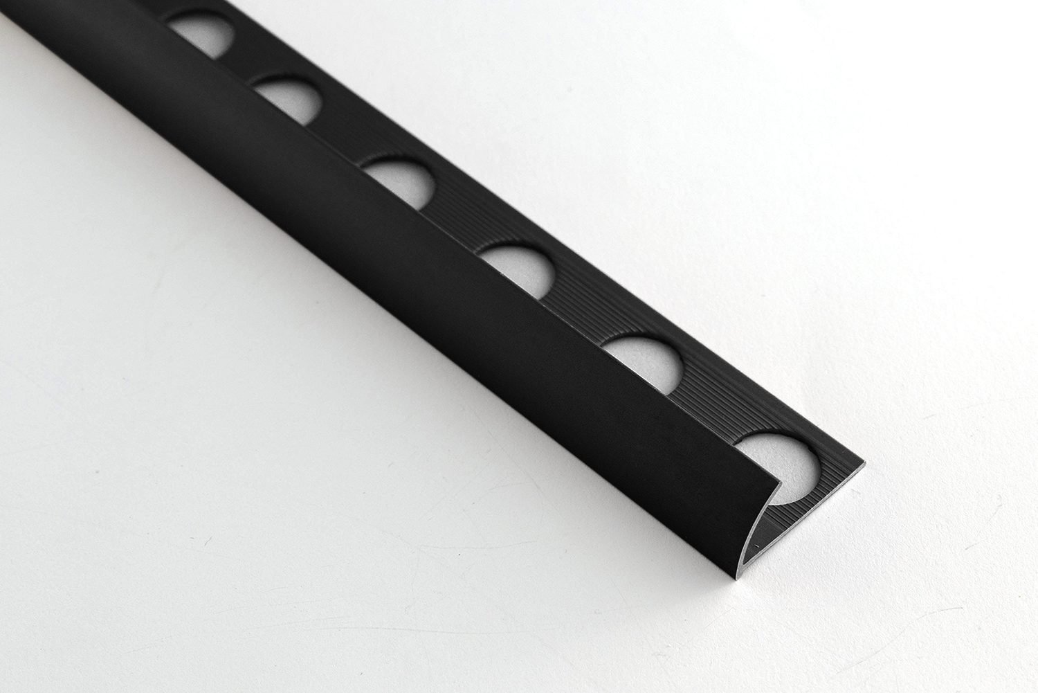 Profilé Alu Courbé 10,5mm Noir Mat Laqué 2,6ml 0A105NH