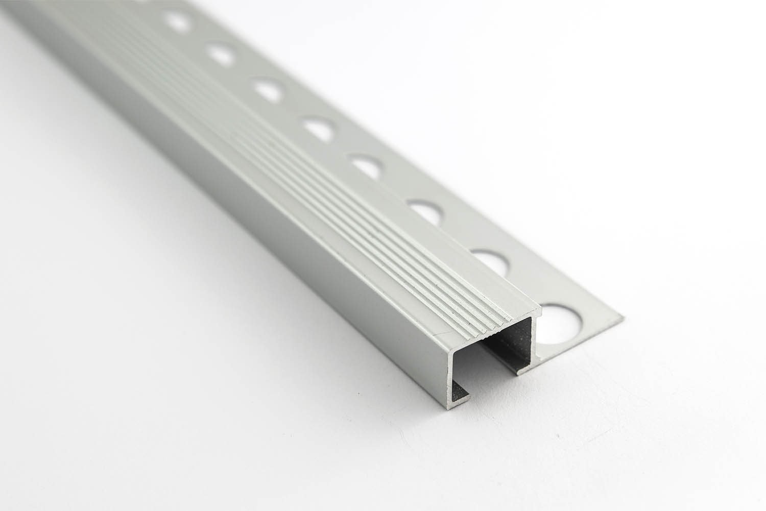 Nez de Marche d’Escalier Courbé en Alu Mat 11×250 0215A440011